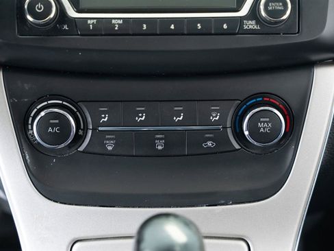 Used 2015 Nissan Sentra SV w/ Style Package image 19