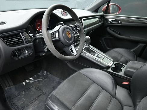 Used 2021 Porsche Macan GTS w/ Sport Chrono Package AWD/4WD image 13