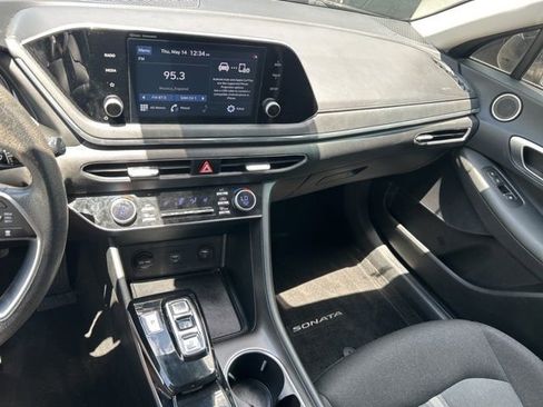 Used 2021 Hyundai Sonata SEL FWD image 1