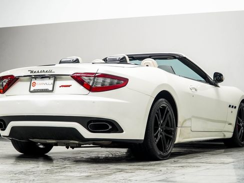 Used 2017 Maserati GranTurismo Sport image 13
