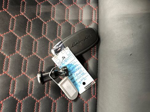 Used 2021 Lamborghini Huracan EVO image 33