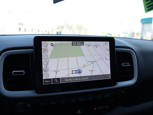 Used 2023 Hyundai Venue Limited image 23