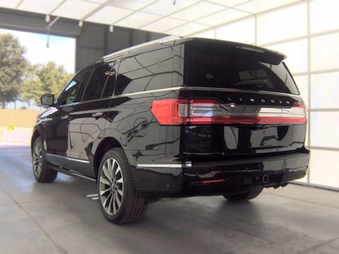 Used 2021 Lincoln Navigator Reserve AWD/4WD image 4