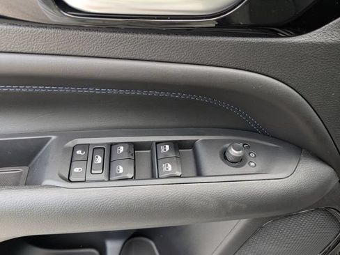 New 2026 Jeep Compass Latitude AWD/4WD image 18