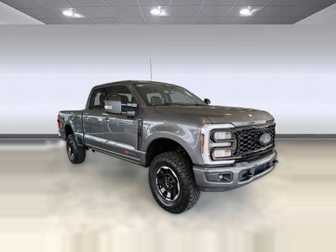 Used 2026 Ford F350 Lariat w/ Tremor Off-Road Package AWD/4WD image 7