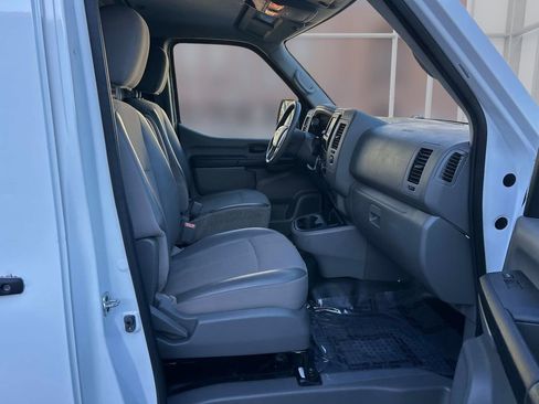 Used 2021 Nissan NV 2500 S image 18