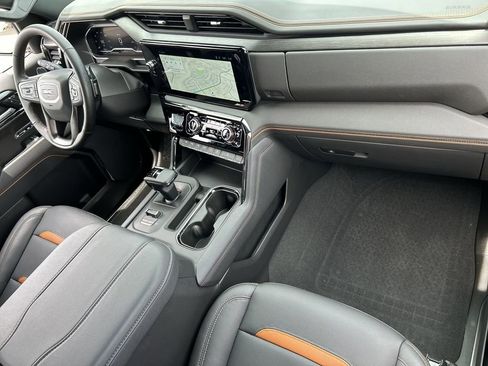 Used 2025 GMC Sierra 1500 AT4 w/ AT4 Premium Package image 29