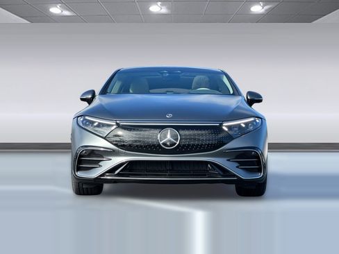 Certified 2023 Mercedes-Benz EQS 580 4MATIC Sedan image 4