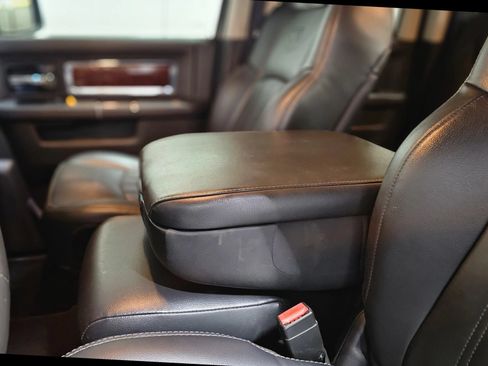 Used 2012 RAM 1500 Laramie RWD image 38