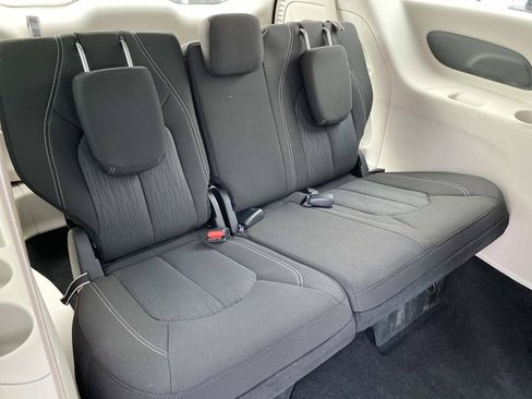 Used 2024 Chrysler Voyager LX FWD image 25