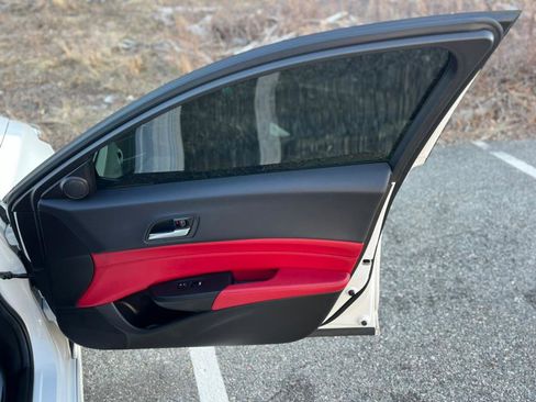 Used 2019 Acura ILX Sedan w/Premium/A-Spec Pkg image 13