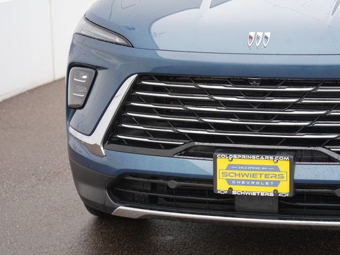 Used 2025 Buick Enclave Preferred image 9