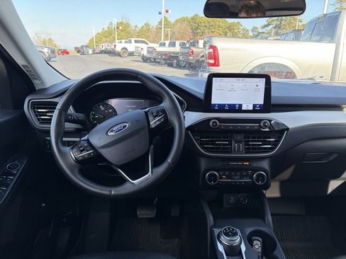 Used 2022 Ford Escape SEL image 7