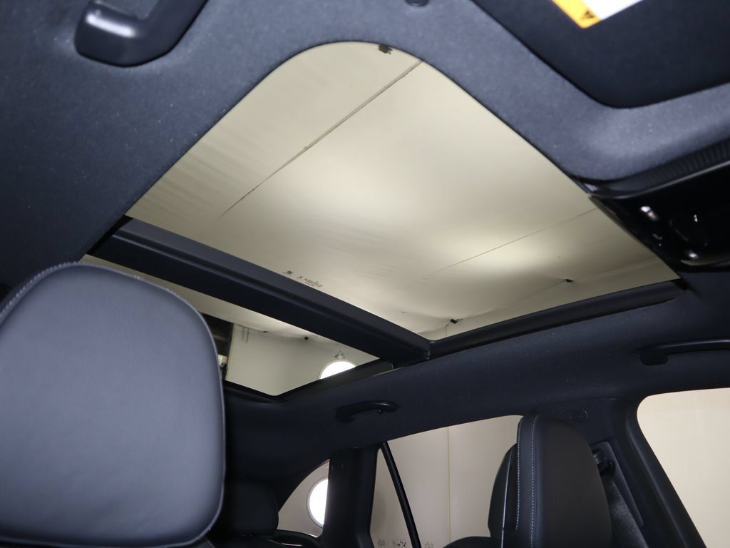 Certified 2026 Mercedes-Benz GLC 300 image 20