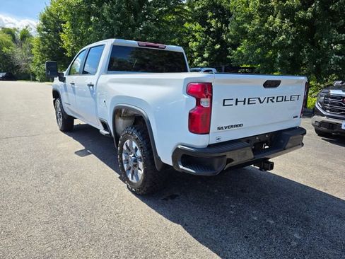 Used 2024 Chevrolet Silverado 2500 Custom w/ Custom Convenience Package AWD/4WD image 2