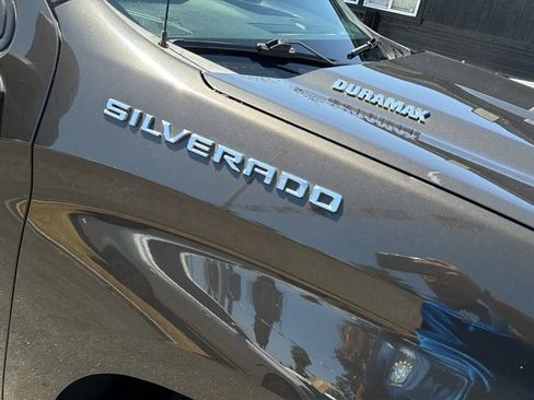 Used 2021 Chevrolet Silverado 1500 LT RWD image 13