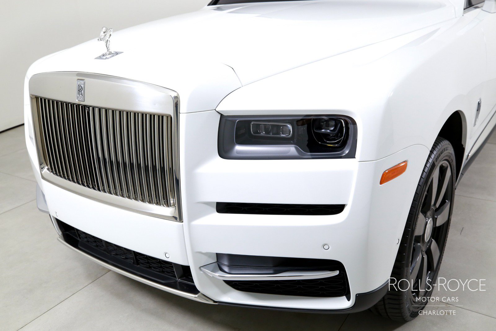 Used 2024 Rolls-Royce Cullinan AWD/4WD image 45