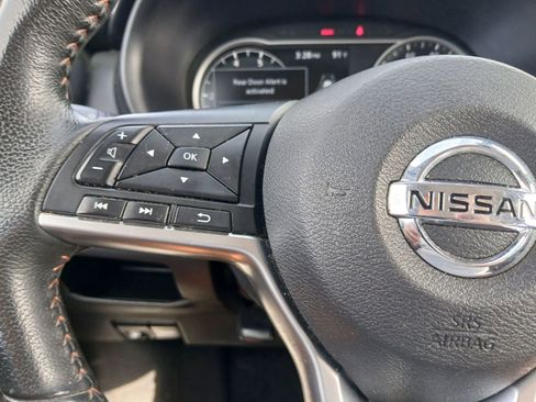 Used 2020 Nissan Kicks SR w/ SR Premium Package FWD image 30