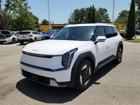 New 2026 Kia EV9 Wind image 8