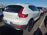 Used 2024 Volvo XC40 B5 Core image 2