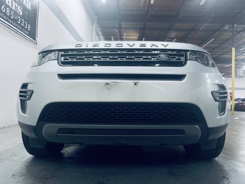 Used 2019 Land Rover Discovery Sport SE AWD/4WD image 4