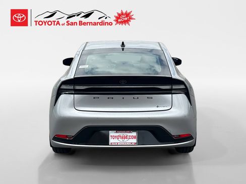 Used 2026 Toyota Prius Plug-In Hybrid FWD image 4