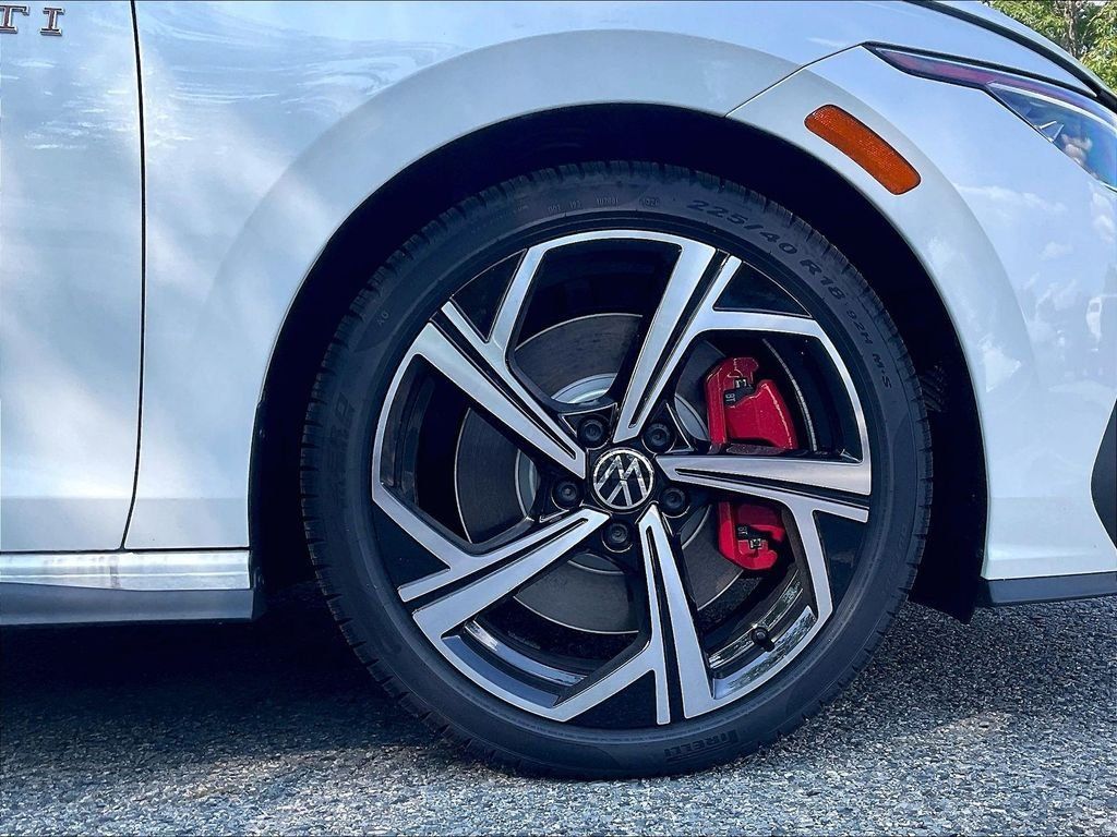 New 2026 Volkswagen GTI SE FWD image 8