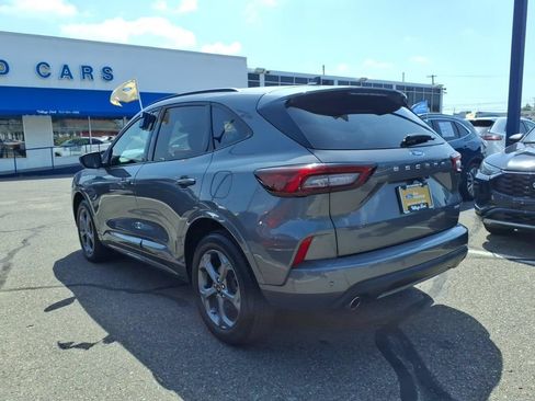 Used 2024 Ford Escape ST-Line w/ Tech Pack #1 AWD/4WD image 9