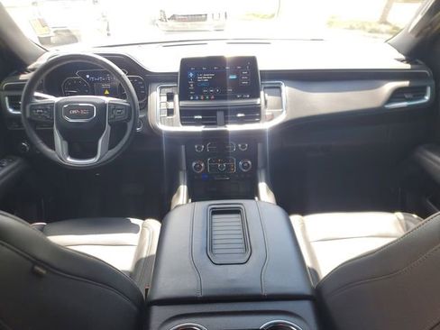 Used 2021 GMC Yukon XL SLT w/ SLT Premium Package AWD/4WD image 15