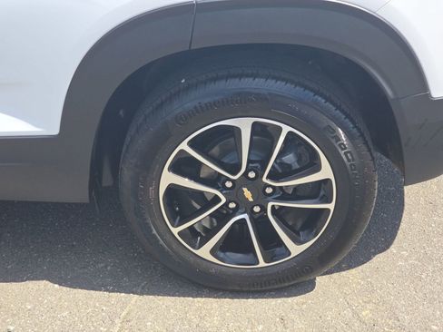 Used 2025 Chevrolet TrailBlazer LT FWD image 31