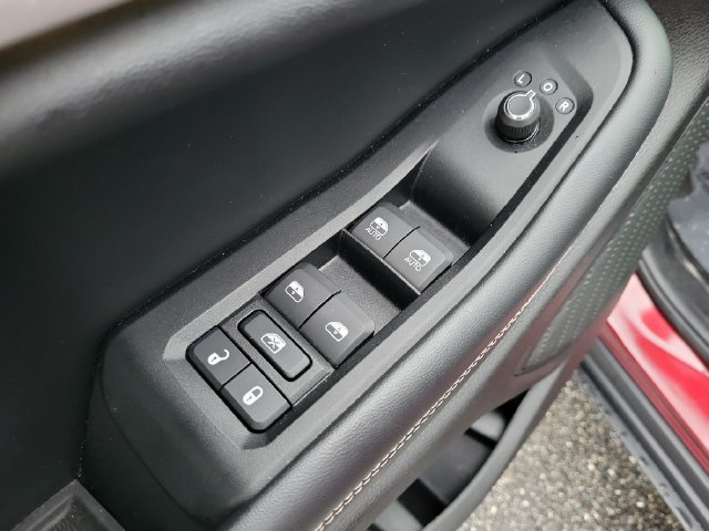 Used 2023 Jeep Grand Cherokee Limited w/ Black Appearance Package AWD/4WD image 16