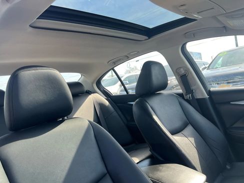 Used 2015 INFINITI Q50 Premium image 17