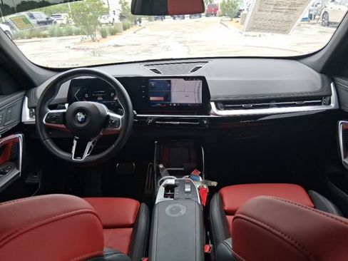 Used 2025 BMW X1 xDrive28i w/ M Sport Package AWD/4WD image 10