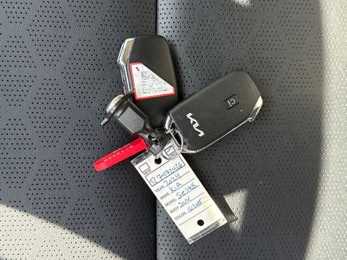Used 2024 Kia Seltos EX AWD/4WD image 30