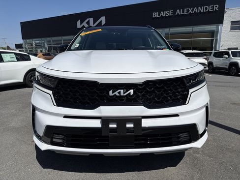 Certified 2023 Kia Sorento SX AWD/4WD image 9