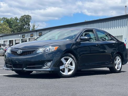 Used 2012 Toyota Camry SE FWD image 4