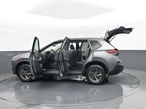 Used 2021 Nissan Rogue S image 29