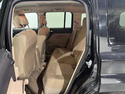 Used 2016 Jeep Patriot Sport FWD image 16