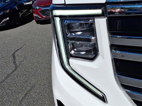 Certified 2023 GMC Sierra 1500 SLT w/ SLT Premium Package image 9