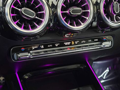 Certified 2023 Mercedes-Benz GLB 250 4MATIC image 29