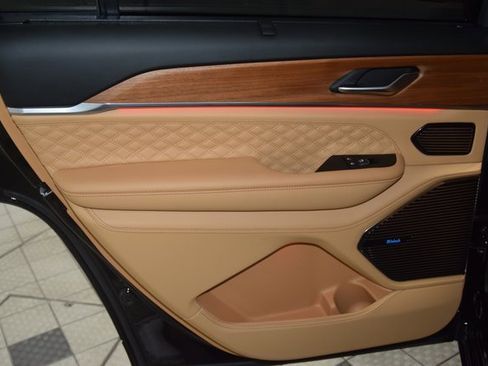 Used 2025 Jeep Grand Cherokee L Summit image 47