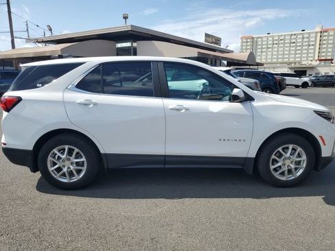Used 2023 Chevrolet Equinox LT w/ LPO, Floor Liner Package image 7