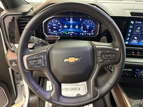 Used 2024 Chevrolet Silverado 1500 High Country w/ High Country Premium Package AWD/4WD image 30