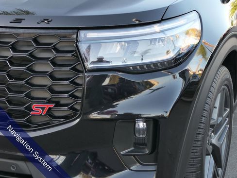 Used 2025 Ford Explorer ST image 10