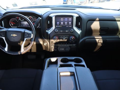 Used 2021 Chevrolet Silverado 1500 LT AWD/4WD image 17