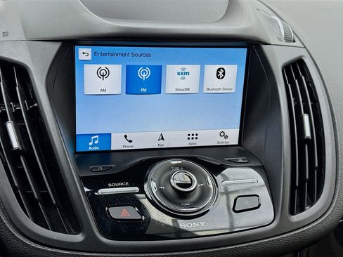 Used 2019 Ford Escape Titanium image 11