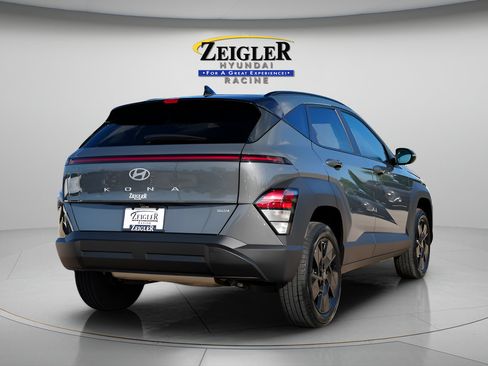 Used 2019 Buick Enclave Essence AWD/4WD image 7