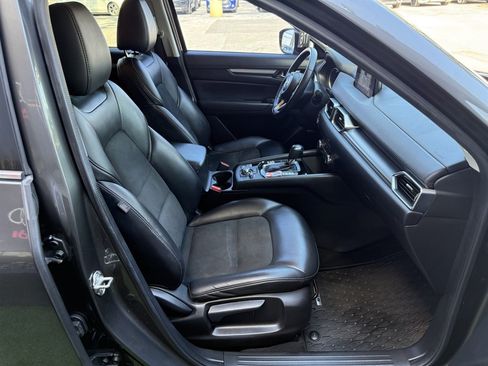 Used 2018 MAZDA CX-5 Touring w/ Preferred Equipment Package FWD image 17