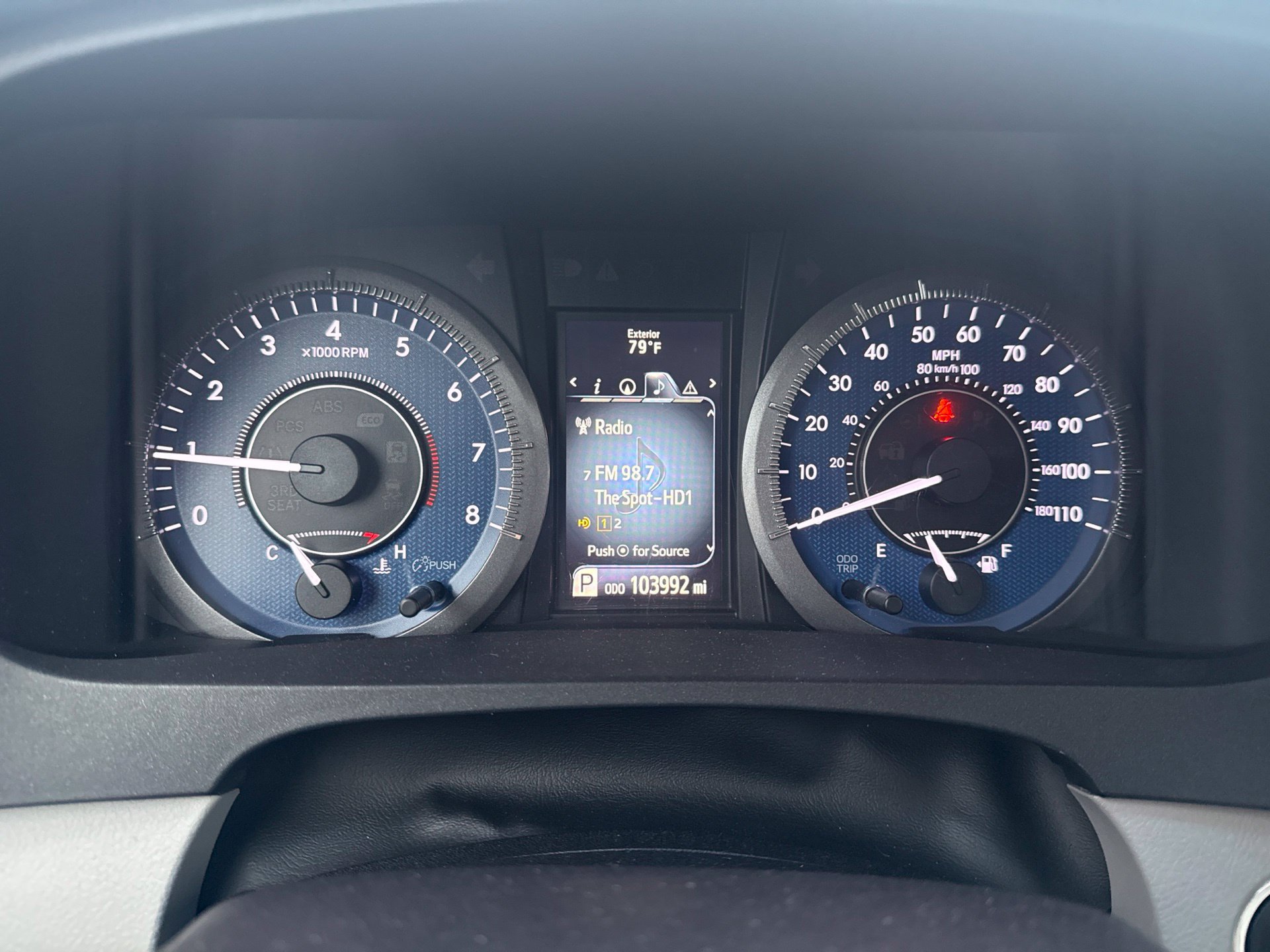 Used 2015 Toyota Sienna XLE w/ XLE Navigation Package FWD image 9