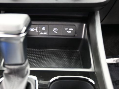 Used 2025 Hyundai Tucson SE image 27